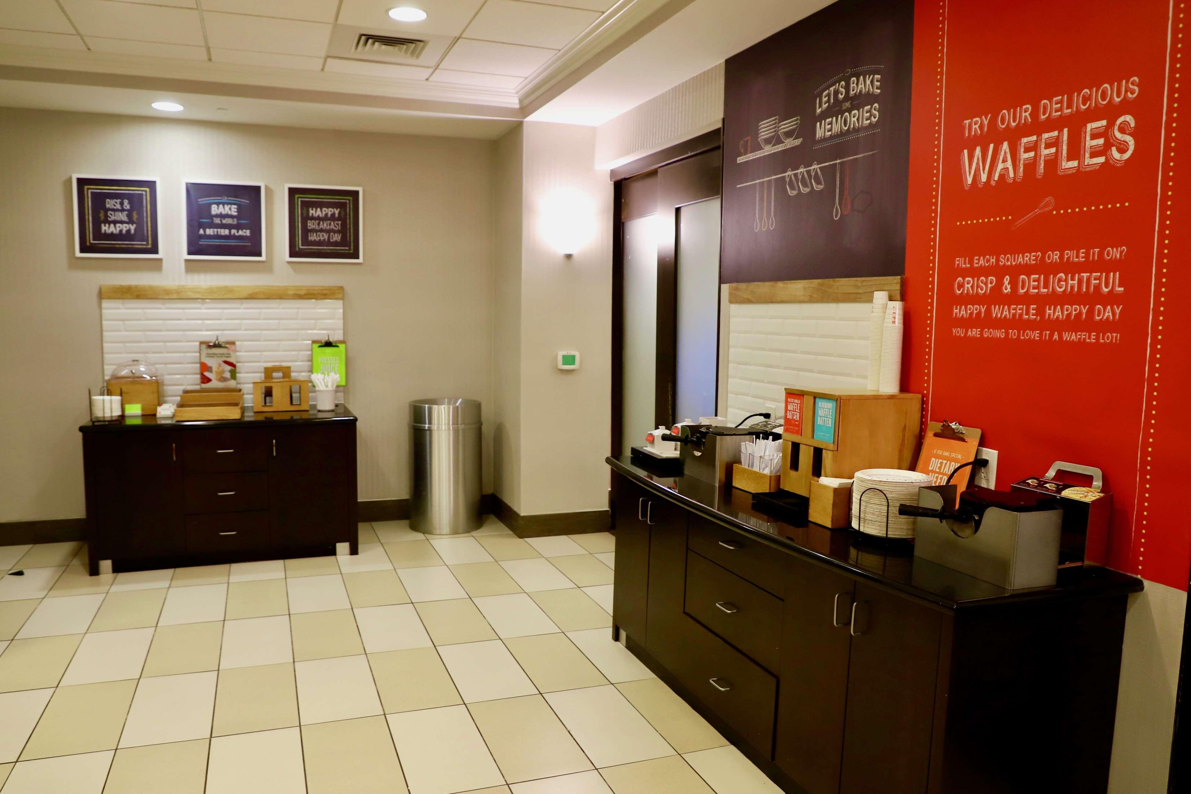 Hampton Inn Doylestown Warrington Extérieur photo